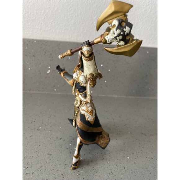 VTG World Warcraft Series 3 White Sister Human Priestess Figure Statue Loose - Picture 3 of 8